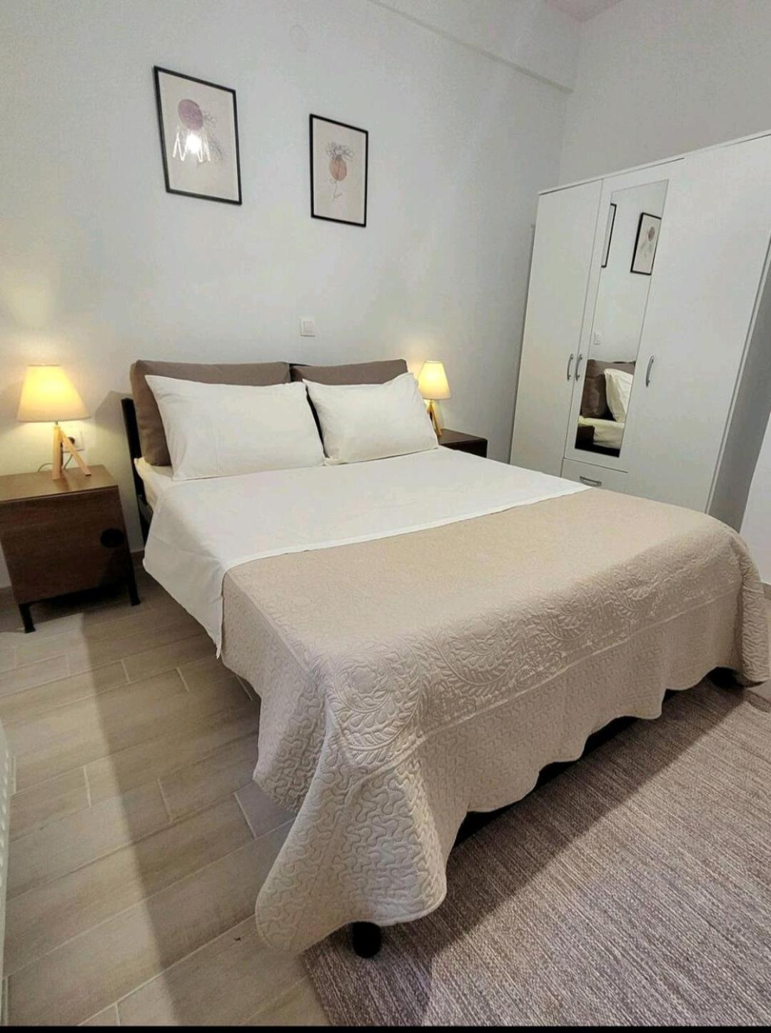 Center River Apartment ฟลอรินา ภายนอก รูปภาพ